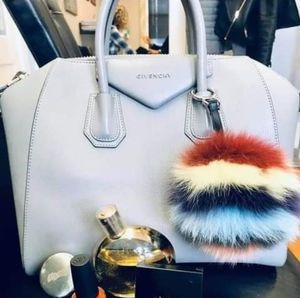 Givenchy medium antigona pearl grey